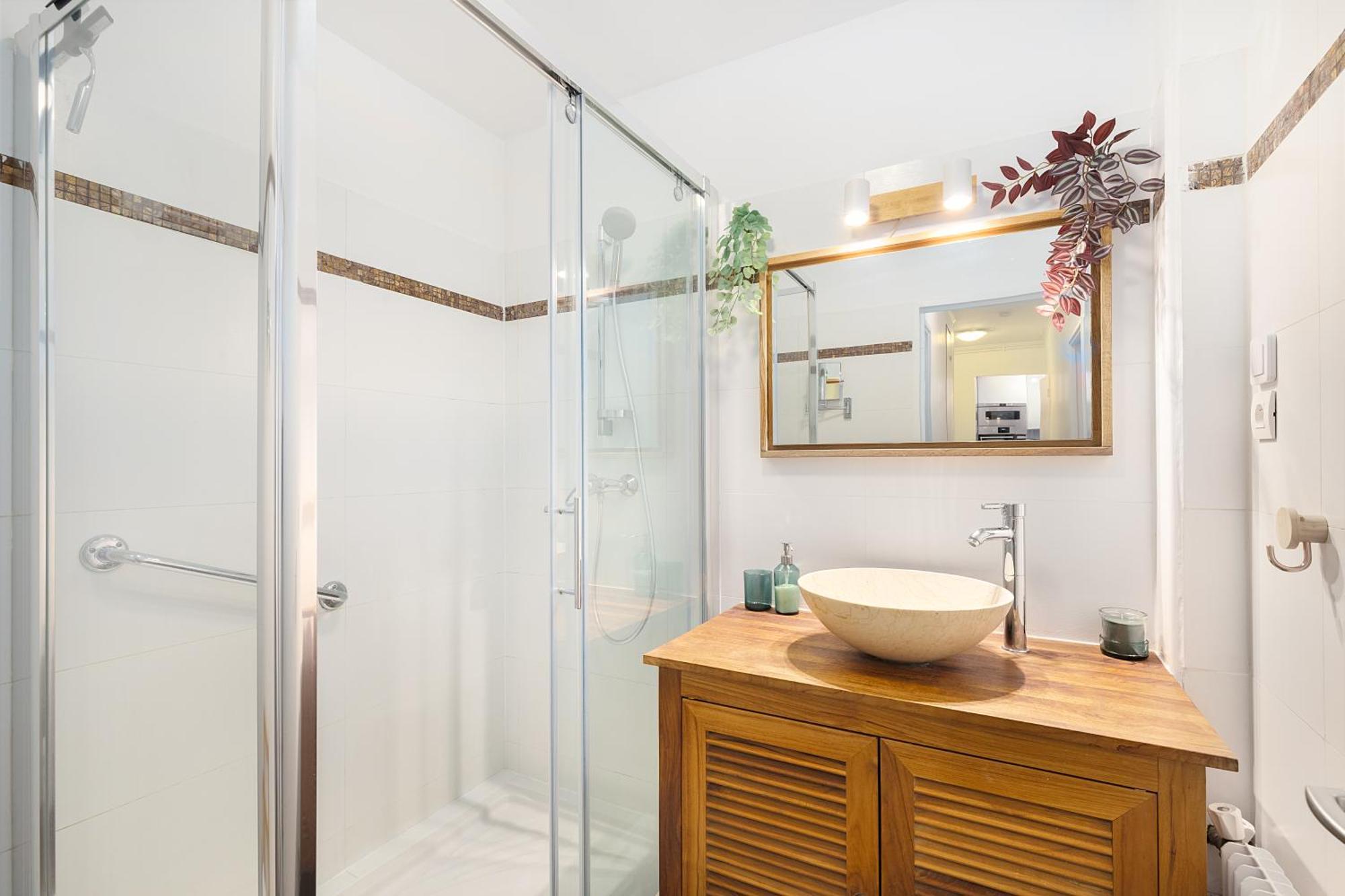 Cosy'N Paris - Parking Secure - Metro 14 - Wifi - Terrace - Premium Bedding Apartment Gentilly Luaran gambar